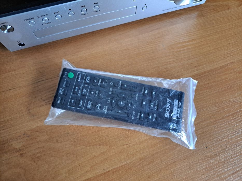Wieża Sony CMT-SBT100B DAB +