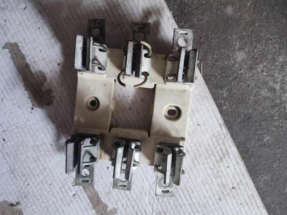 Podstawa bezpiecznikowa 250 A