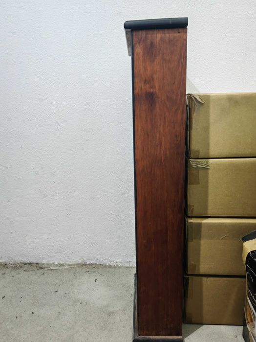 Torre para CD's em madeira