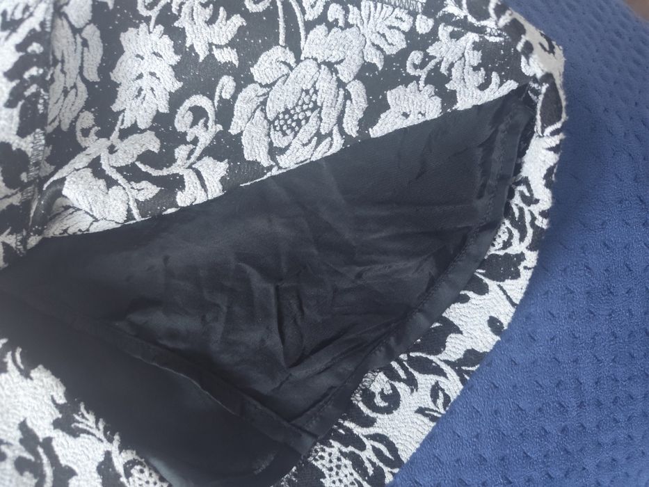 Ciepła spódnica ołówkowa Bialcon 44