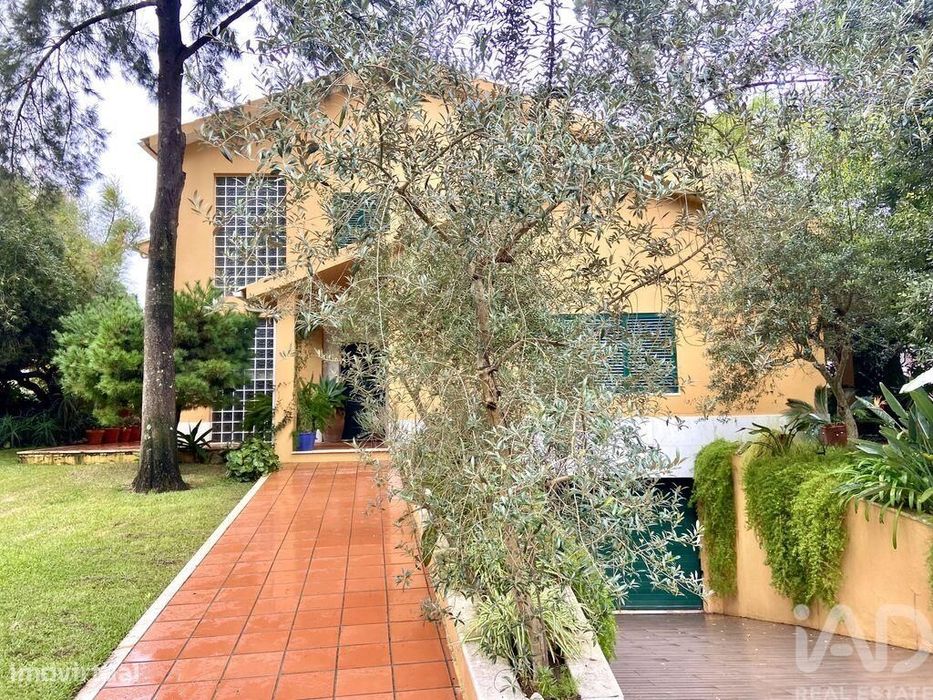 Casa / Villa T5 em Corroios de 300 m2