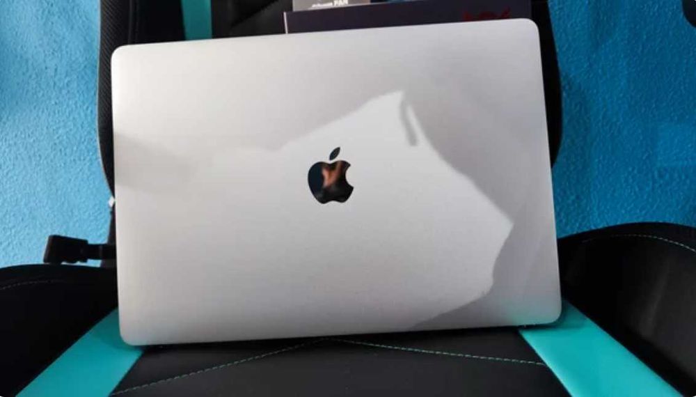 LCD para MacBook Pro A2338 M1 – Novo e de Qualidade Excelente!