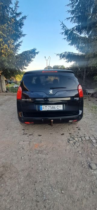 Продаж Пежо 5008