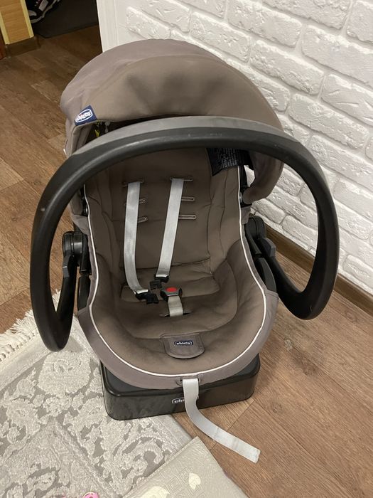 Автокрісло chicco до 0- 15 кг
