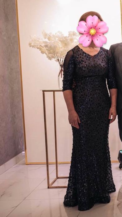 Вечірня сукня з паєтками