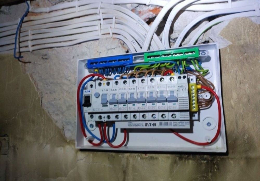Elektryk Awarie usterki 24/7