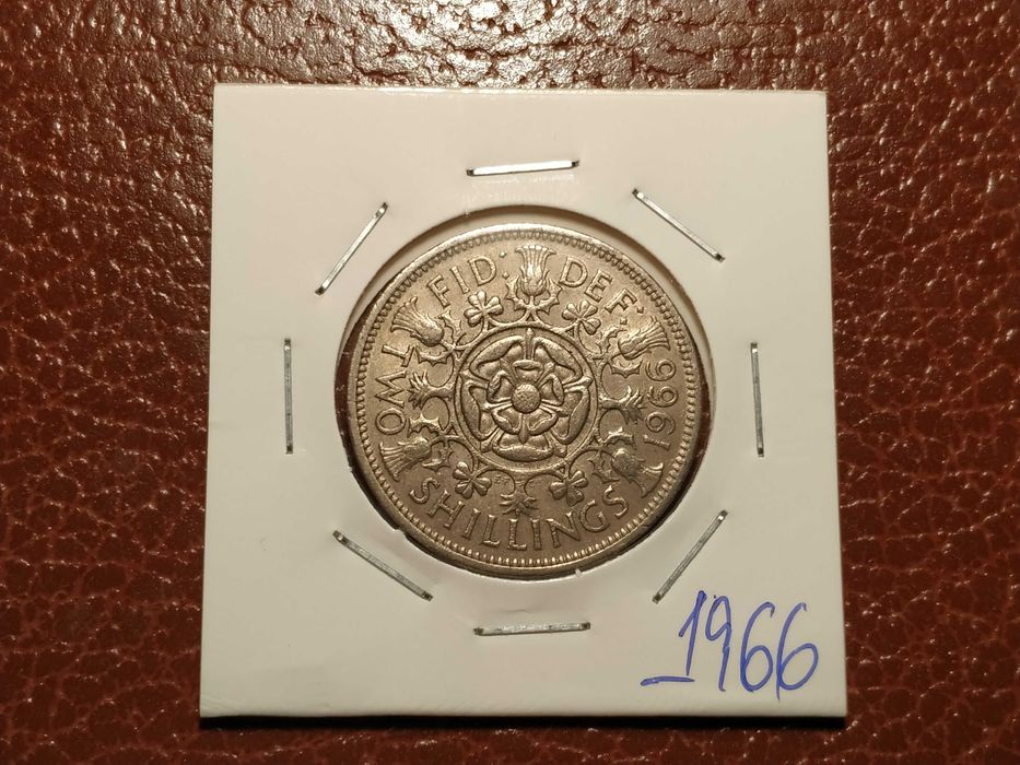 371 Reino Unido - moeda de 2 shillings de 1966