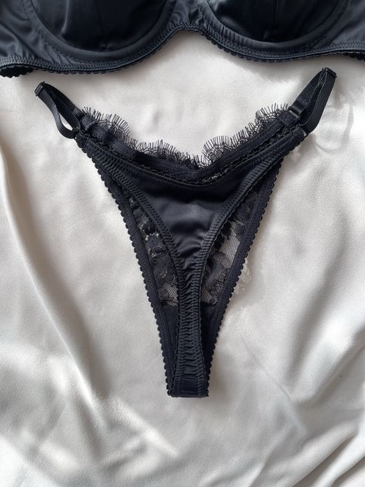 Набір нижньої білизни комплект білизни ліф та трусики стрінги