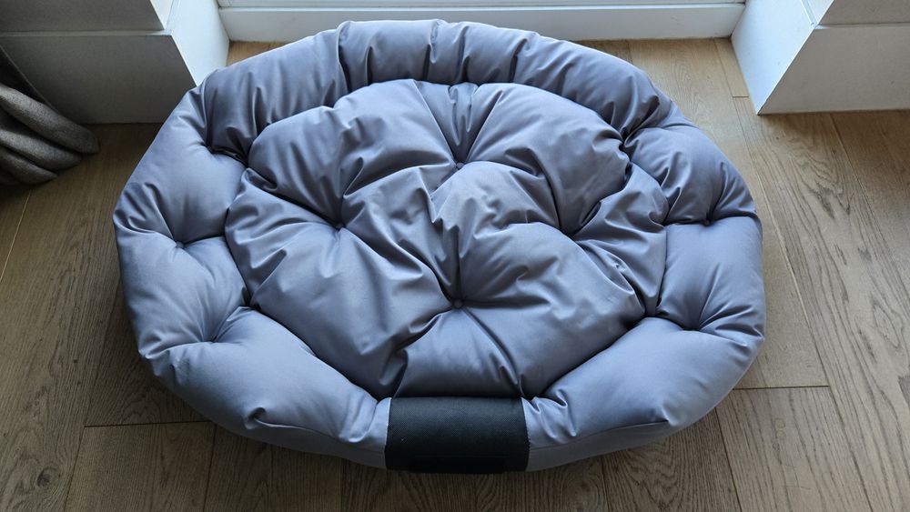 Лежанка для собаки з водовідштовхувальної тканини