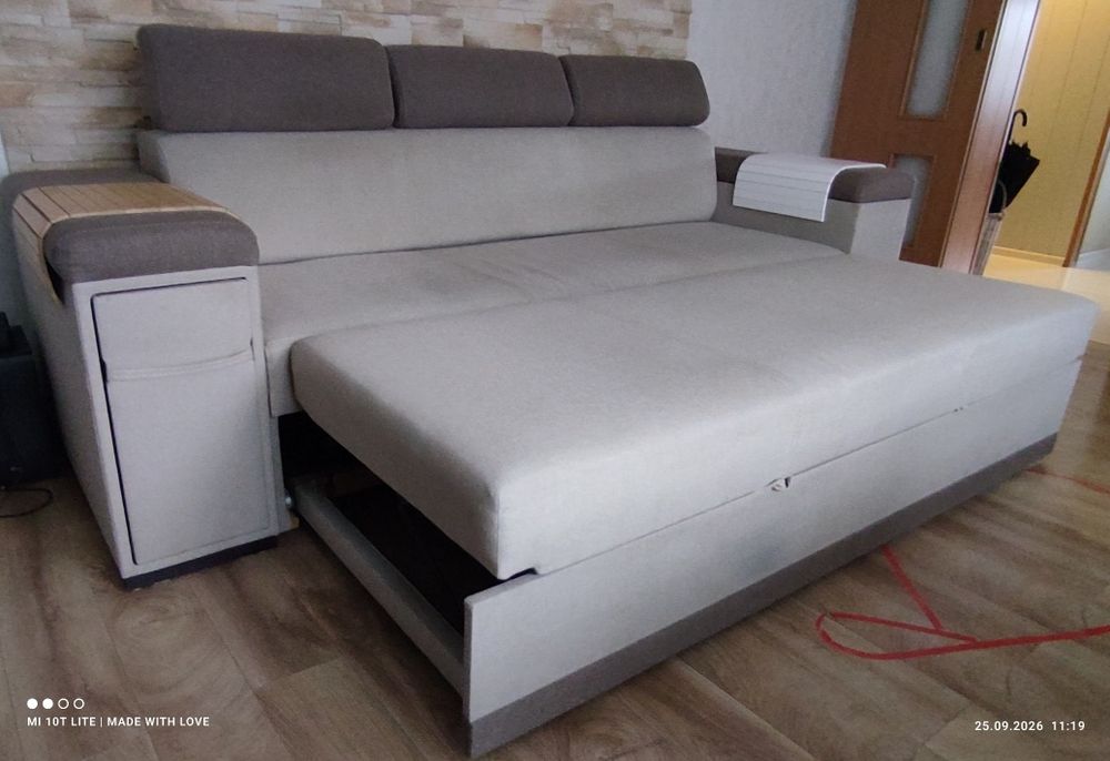 Sofa z zagłówkami.Sprzedam sofę używaną