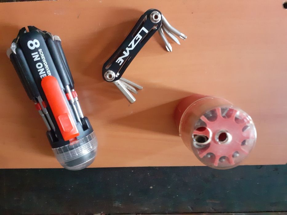 Key set with flashlight.436329693945548801