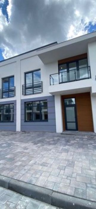 Продам таунхауз з повним ремонтом