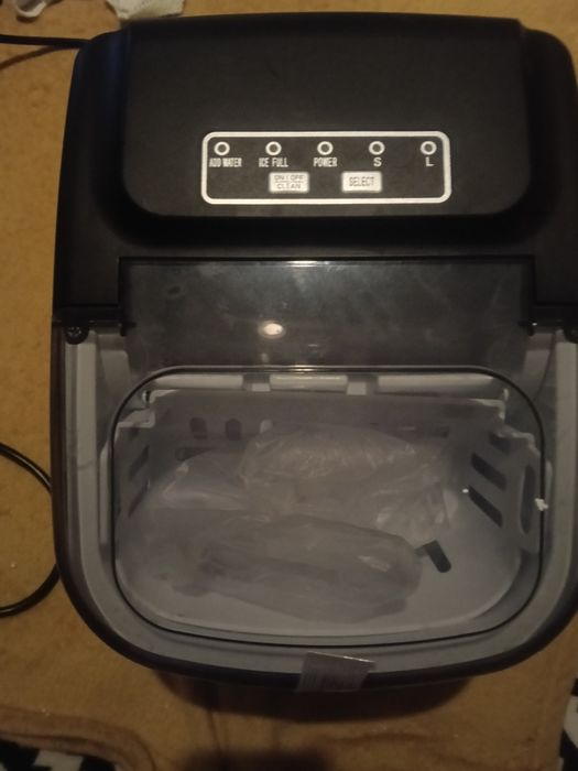 Máquina de fazer gelo