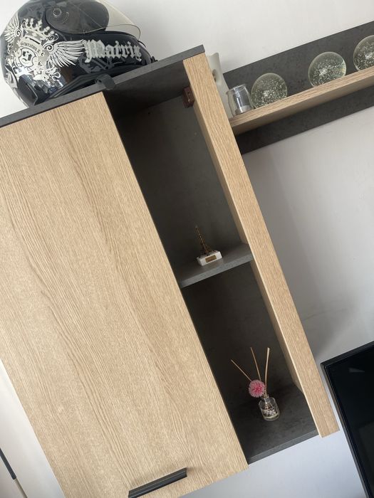 Vendo moveis em bom estado.