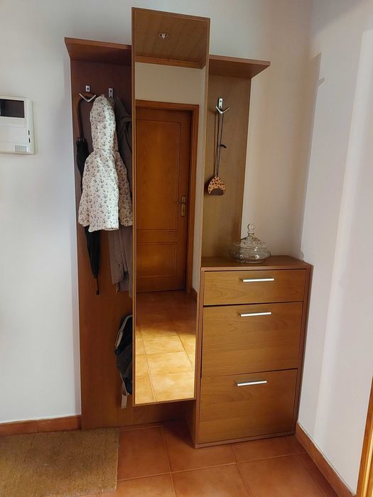 Móvel de entrada com sapateira