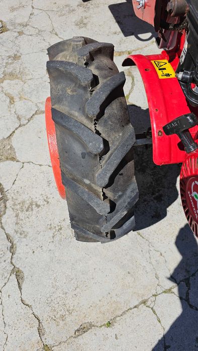 Motocultivador Honda F660 com Reboque