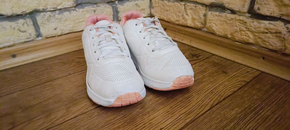 Кросівки Skechers 37/23,5
