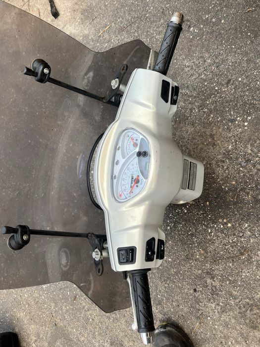 Kierownica kompletna z szybą Kymco Like