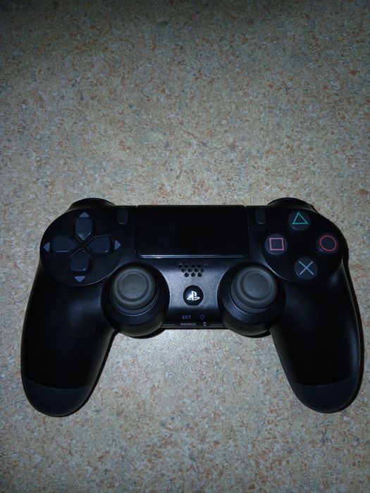 DUALSHOCK 4 Wireless Controller