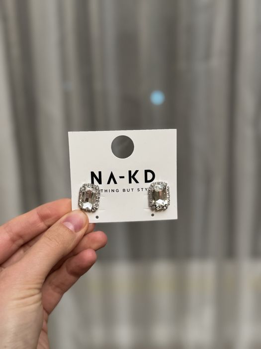 Лот крем для рук сережки чохол косметичка mango чохол iphone