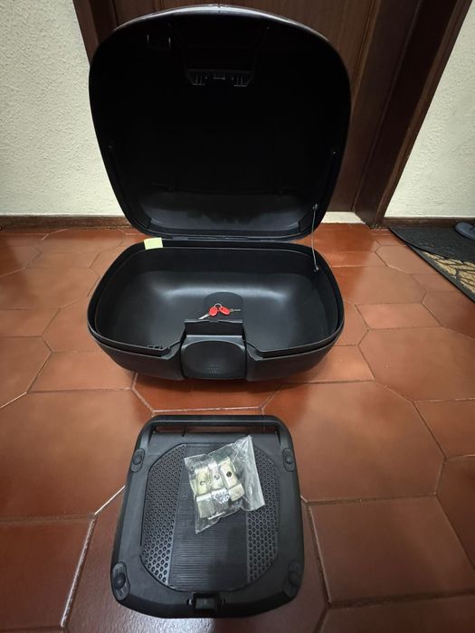 Top case SHAD-37 moto