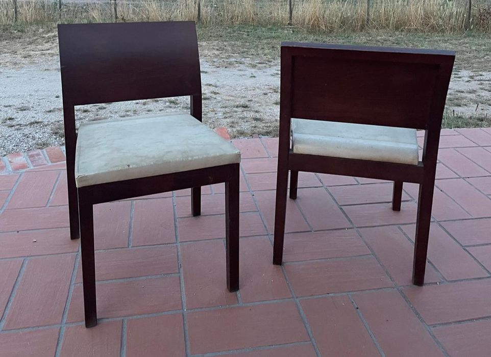 Mesa de jantar com 4 cadeiras