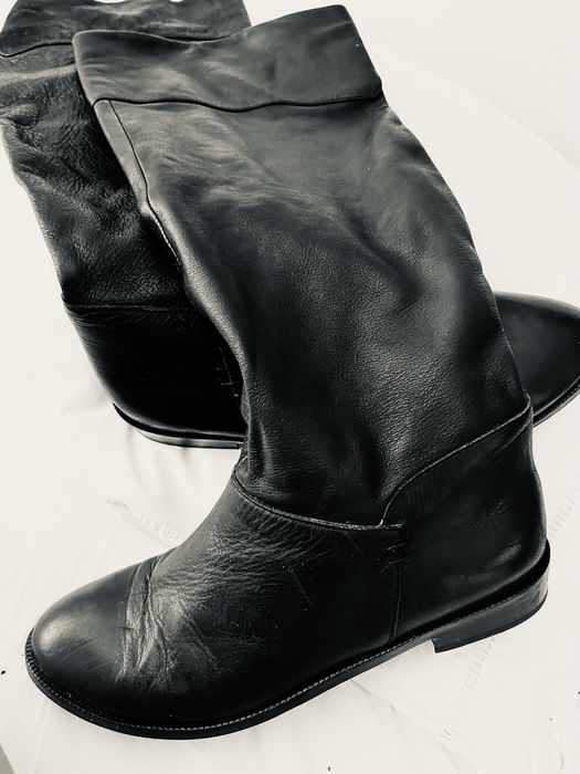 Botas pretas em pele fabricado  em portugal, versateis.