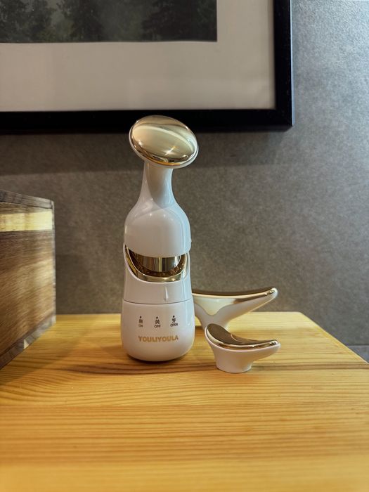 Масажер для обличчя