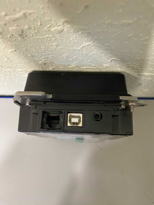 Безконтактний платіжний термінал Ingenico iUC150 IUC150-00T2398