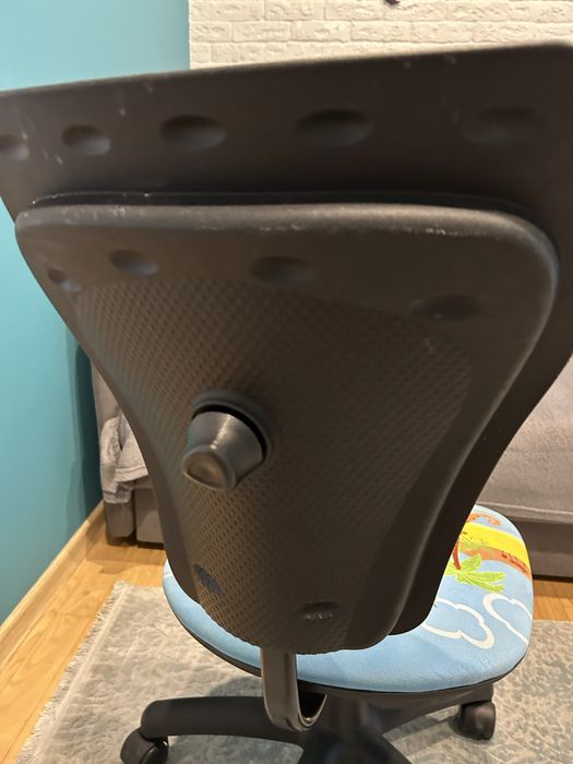 Дитяче компʼютерне крісло