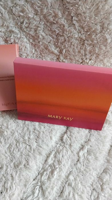 Paleta cieni Warm Hues