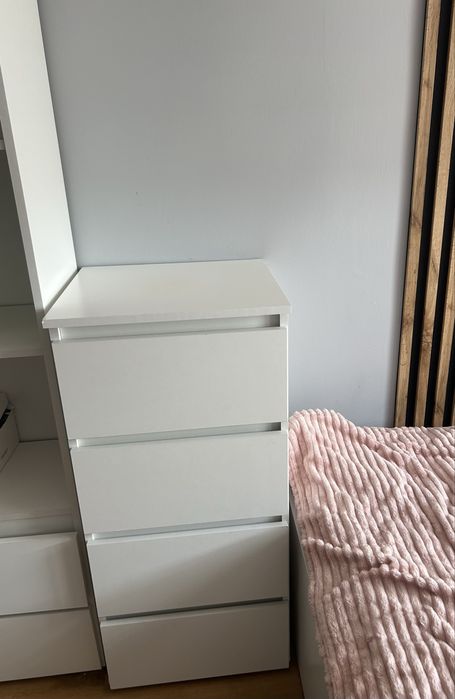Komoda z 4 szufladami