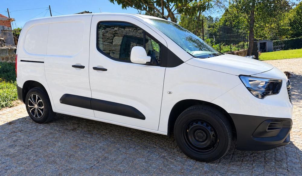 Opel Combo 1.5 CDTI 3 Lugares 2019 Nacional - IVA DEDUTIVEL