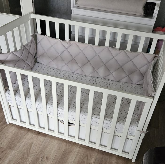 Продам дитяче ліжечко з матрасиком