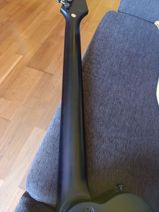 Guitarra  S by Solar com pickup Eng 81 activee