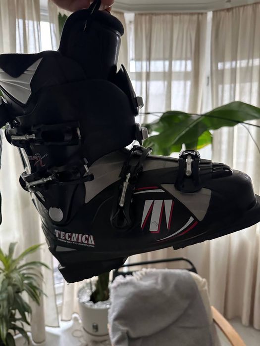 Гірськолижні черевики Tecnica 45 розмір (290-295мм)