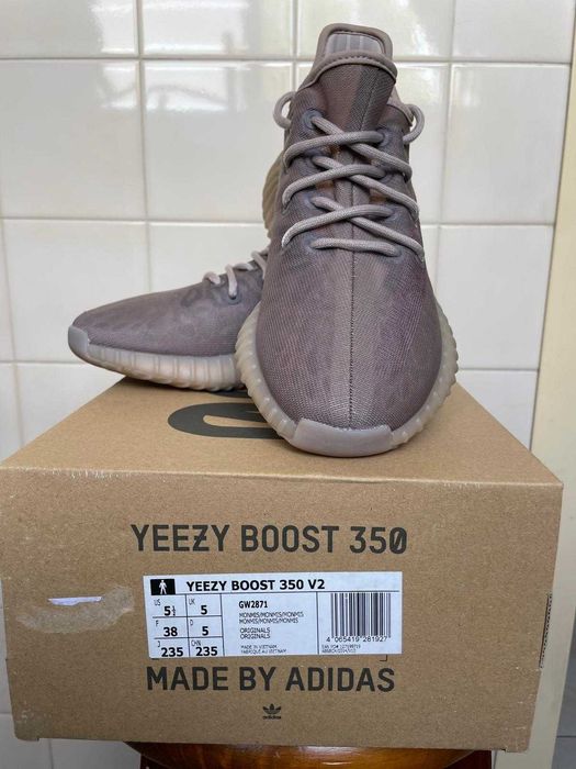 Tenis adidas yeezy mulher