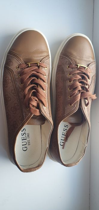 Сникерсы мужские Guess