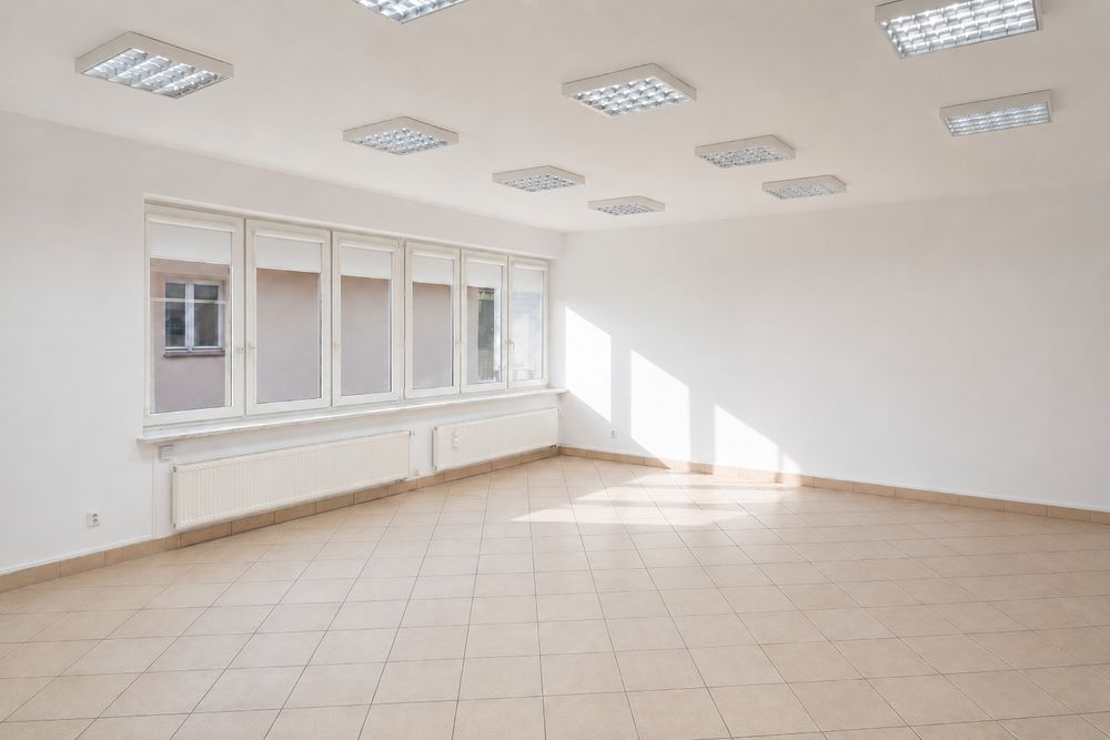Lokal 40 m2 centrum usługi ,biuro  w pobliżu ul.M .J.Piłsudskiego Legionowo
