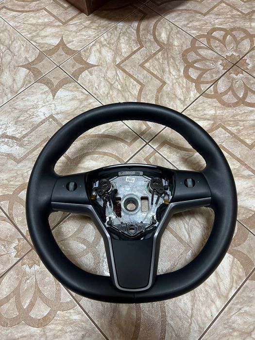 Руль Tesla model 3/ Y