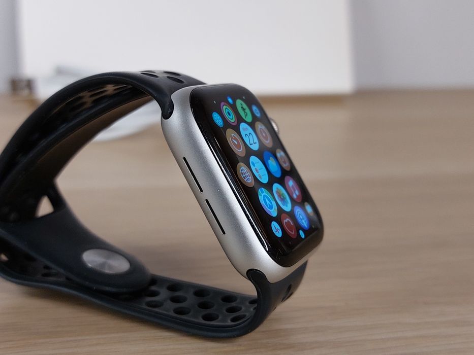 Apple Watch Series 4 Nike 40mm GPS