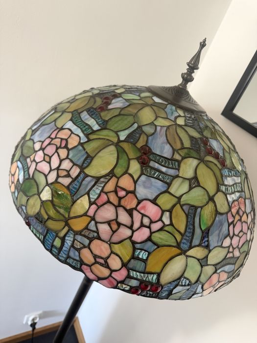 Piekna Lampa stojąca witrażowa w stylu Tiffany – kwiatowy klosz, styl vintage