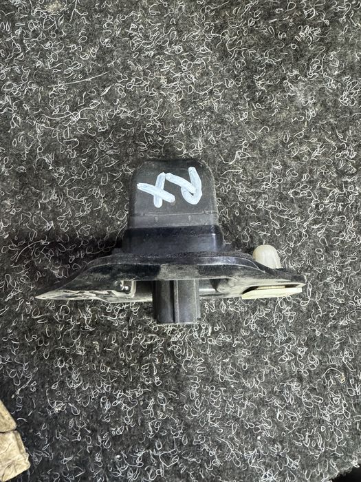 Камера заднего вида Lexus RX350 RX450h 10-14 8679048141