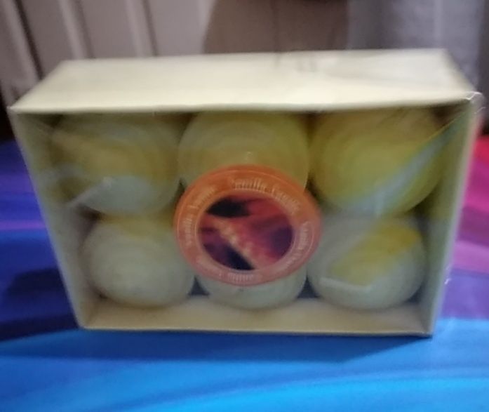 Caixa com 6 velas