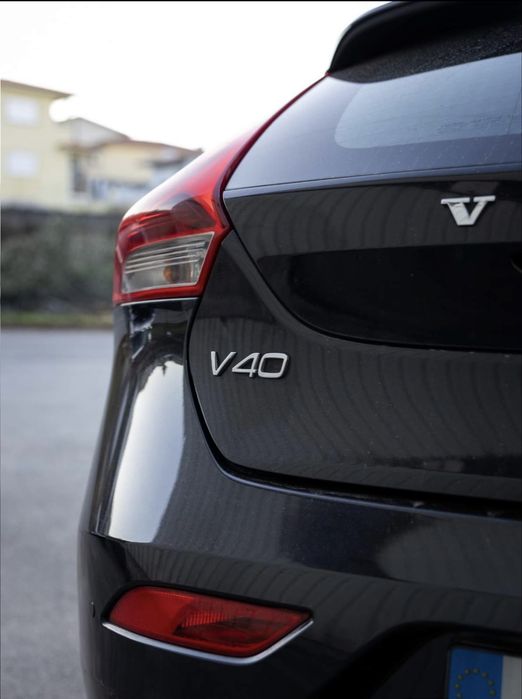 Volvo  v40 D2 2013
