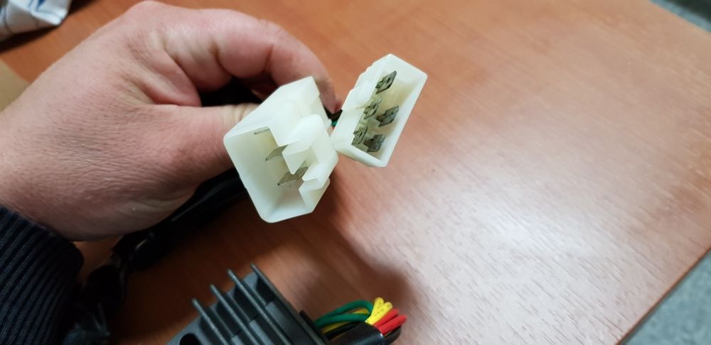 Retificador regulador de corrente Honda cbr 954 ,xx 1100 novo