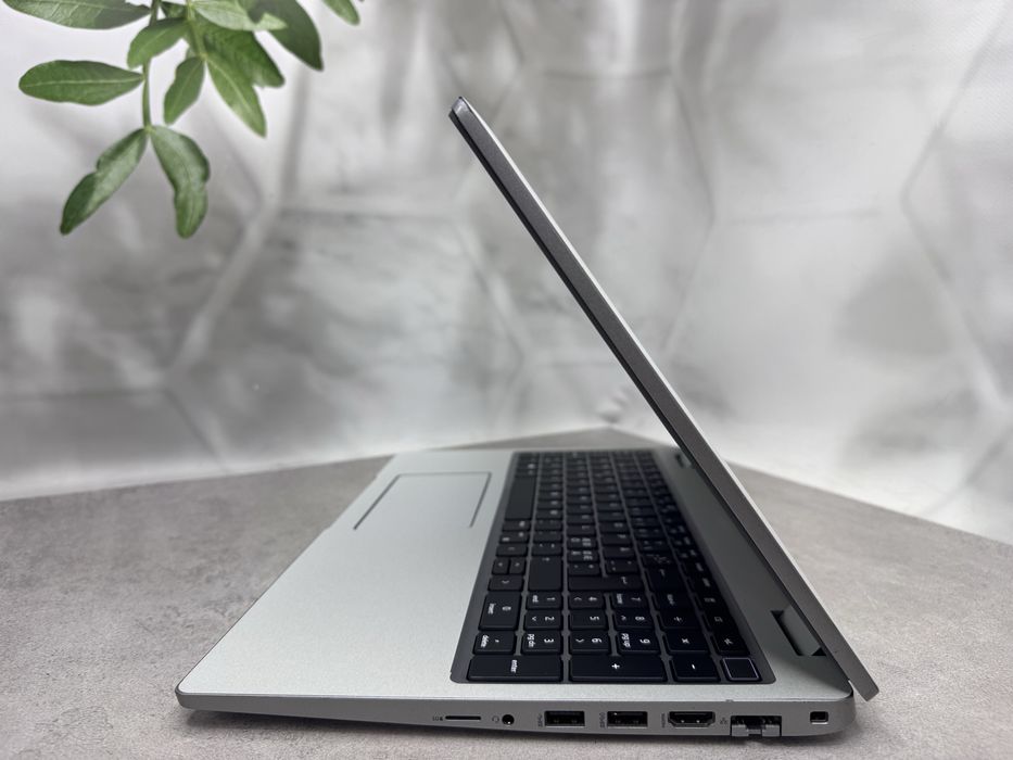 Ноутбук Dell Latitude 5520/i5-1135G7/16ГБ/512GB SSD/15.6"/Full HD IPS