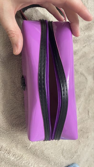 Лакова косметичка валізка