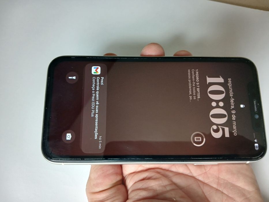 IPhone 11 64gb branco