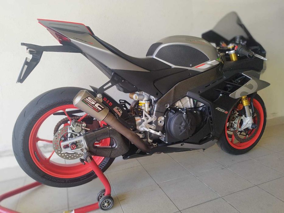 Aprilia Rsv4 2023